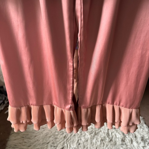 2 piece ruffle pajamas NWOT SIZE SMALL - Picture 7 of 7